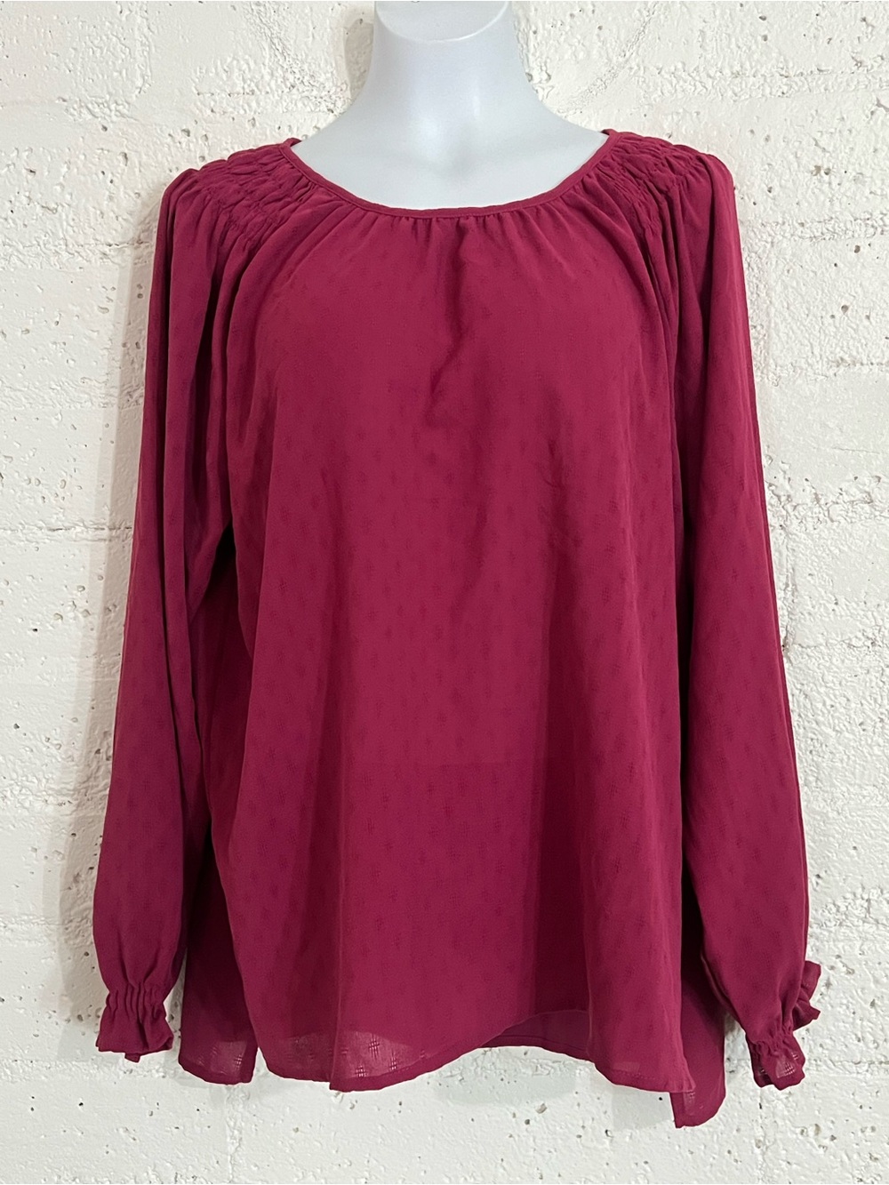 Jessica Simpson Top L Burgundy Long Puff Sleeve Smocked Shoulder Textured C7